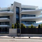 Edificio de 12 viviendas con piscina