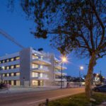 Edificio de 12 viviendas con piscina